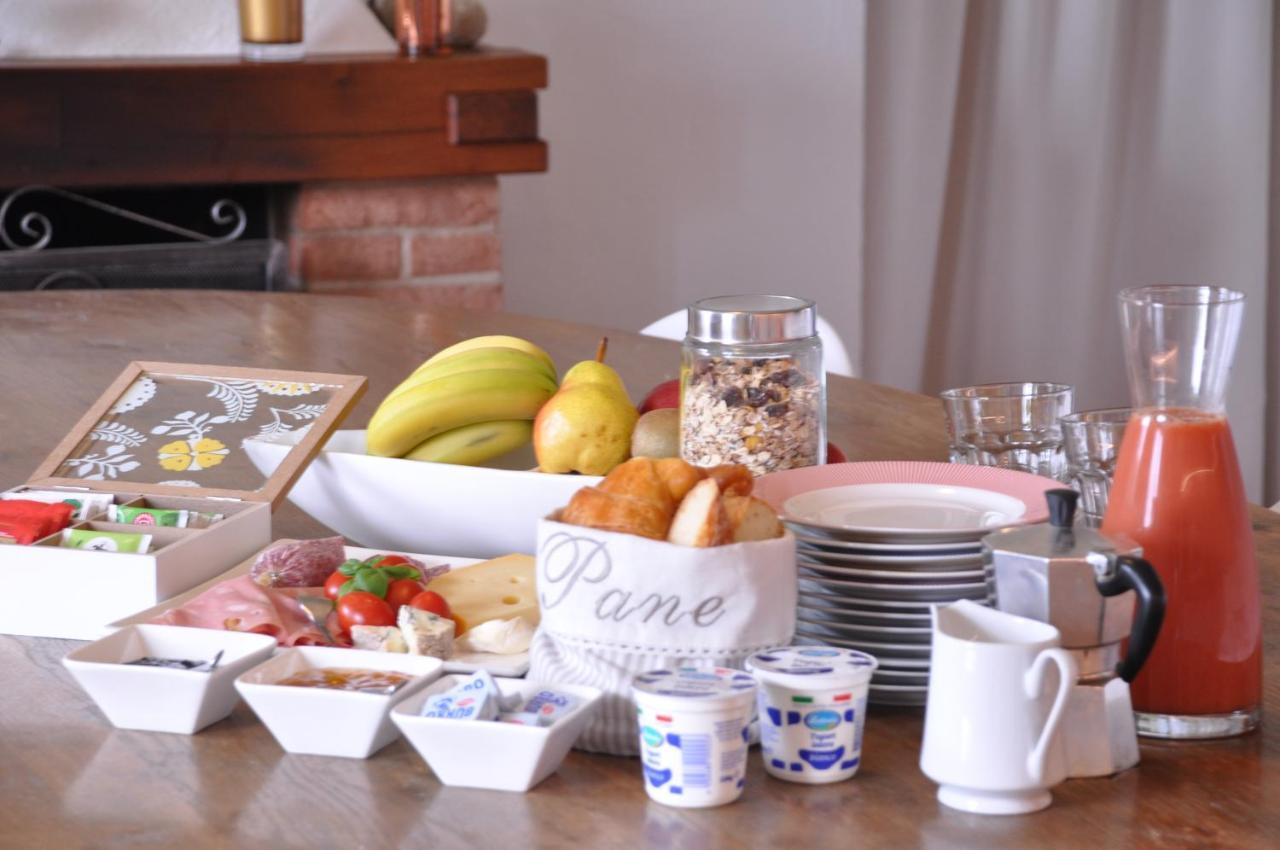 Mango Casa Langa Di Lola Bed & Breakfast エクステリア 写真