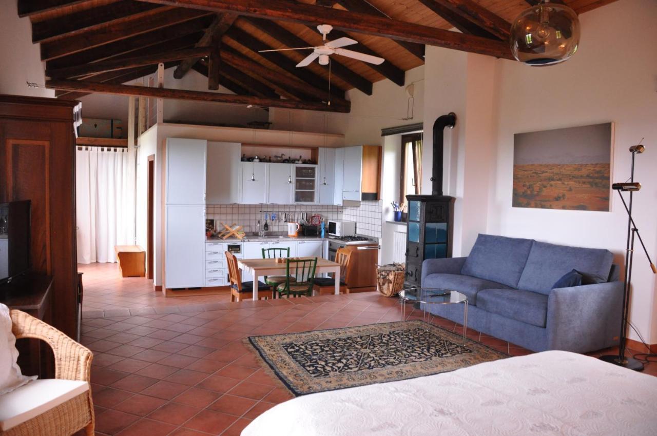 Mango Casa Langa Di Lola Bed & Breakfast エクステリア 写真