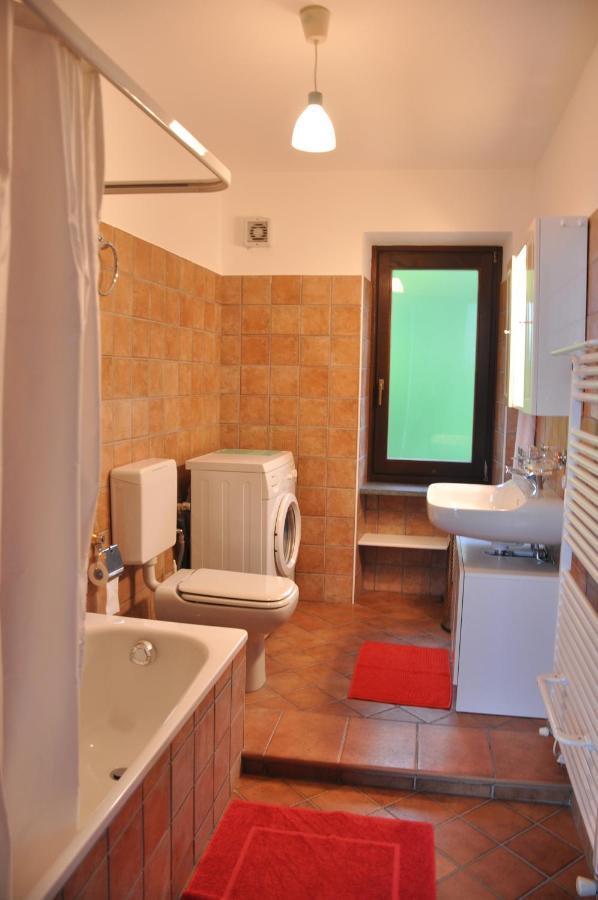Mango Casa Langa Di Lola Bed & Breakfast エクステリア 写真